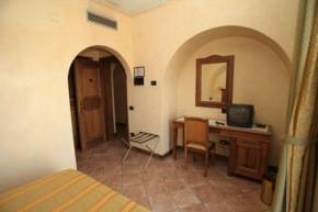 Гостиница Hotel Belvedere  Ланусеи
